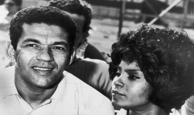 Elza Soares e Garrincha, cantora falece no mesmo dia que o jogador, conheça a história