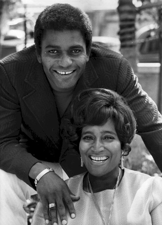 A lenda da música country Charley Pride