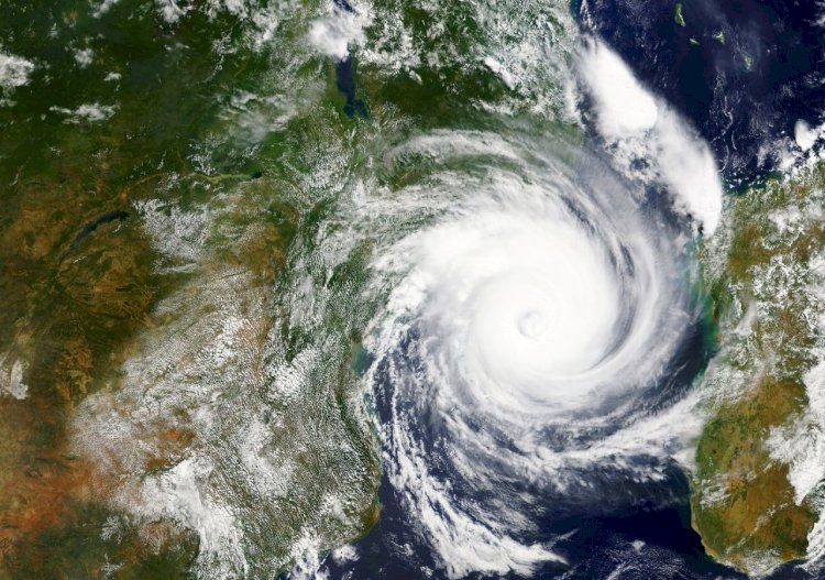 O que fazer em caso de tempestade tropical?