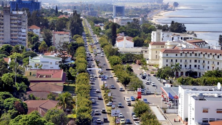 O toque de recolher para conter a Covid-19 pode abrir espaço à violação de direitos humanos na capital de Moçambique