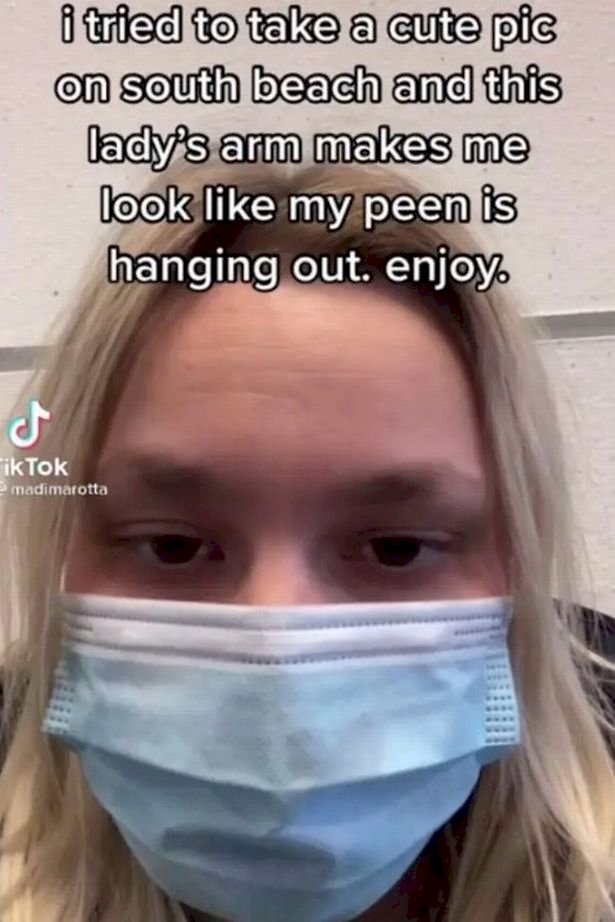 Mulher horrorizada após notar algo estranho em sua foto de biquíni