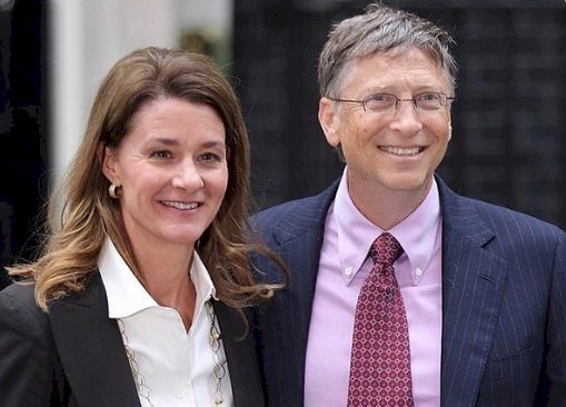 Bill e Melinda Gates anunciam divórcio depois de 27 anos de casados.